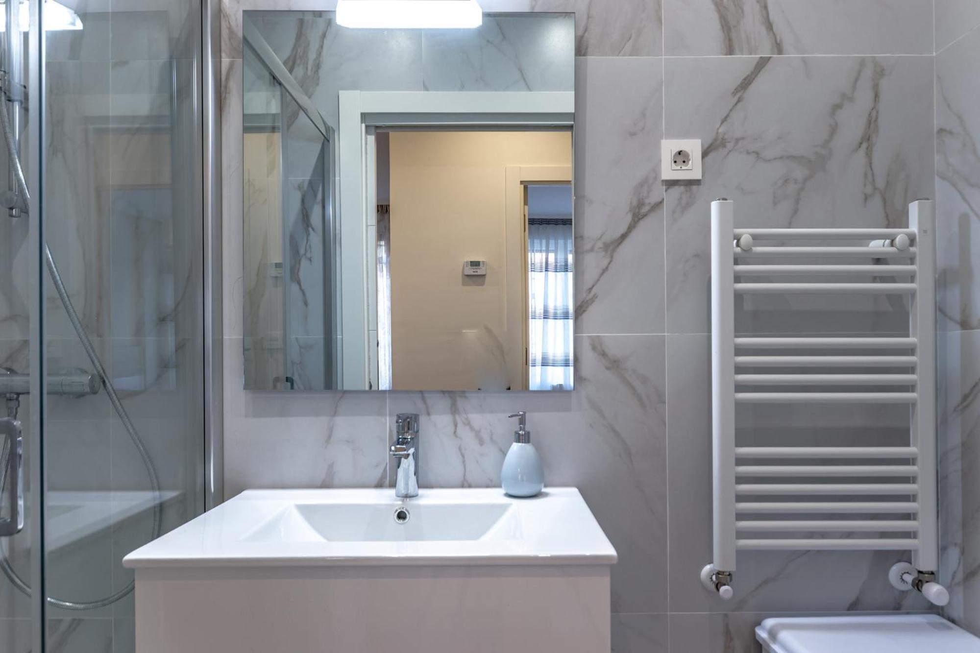 Apartamento En Indautxu بلباو المظهر الخارجي الصورة