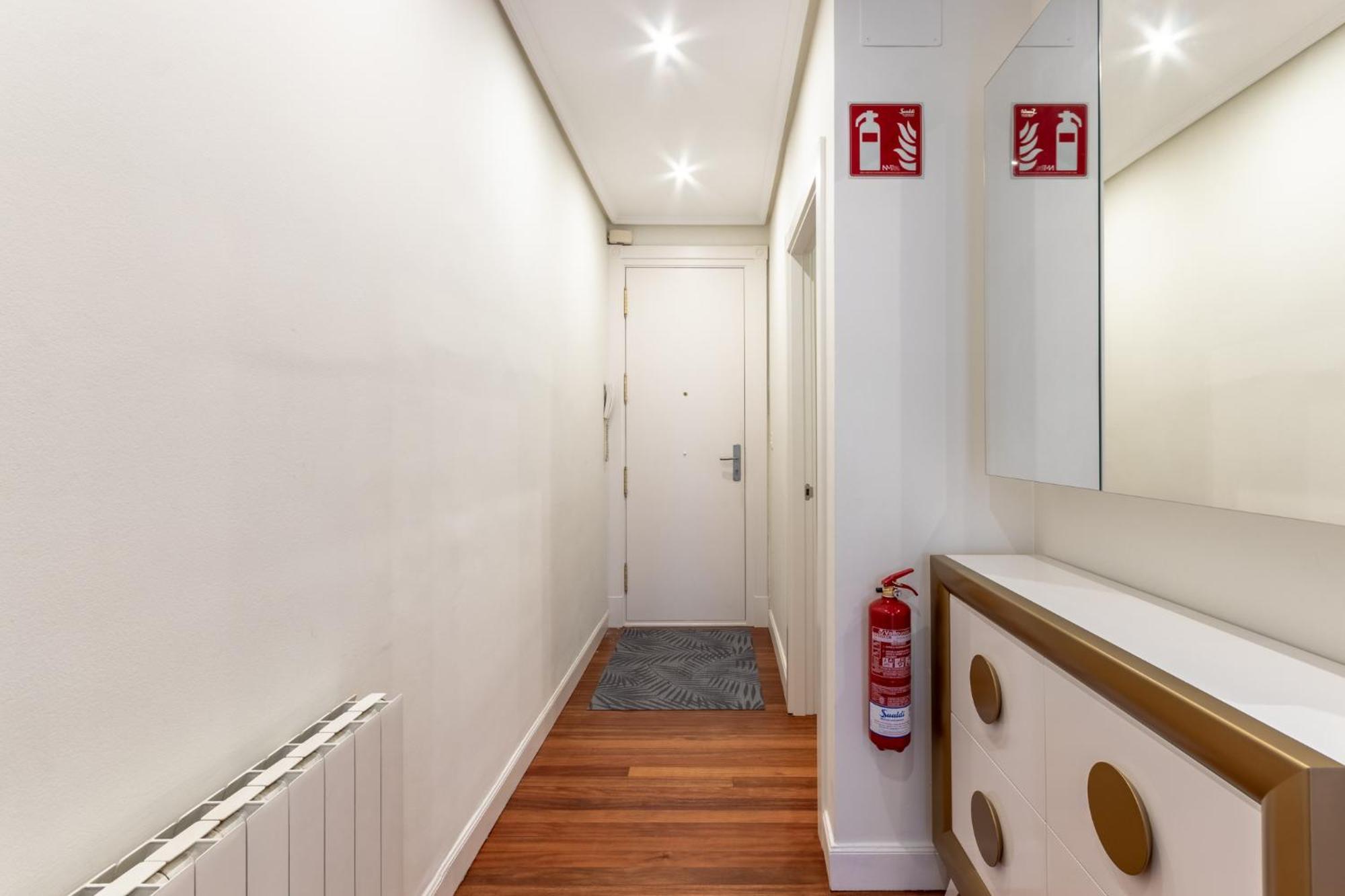 Apartamento En Indautxu بلباو المظهر الخارجي الصورة